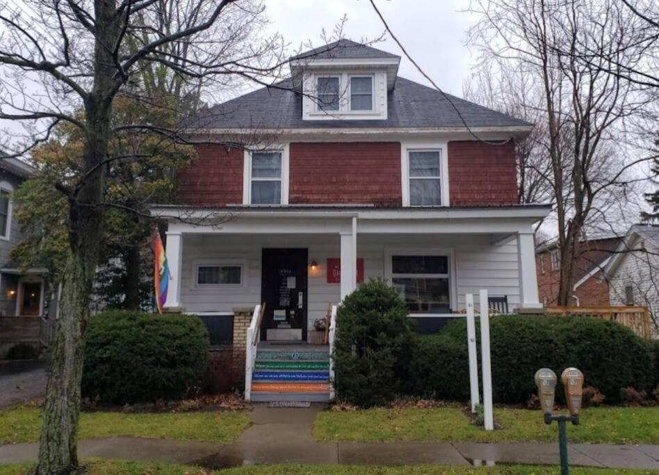 Large Bakery Apartment - Central Downtown Location Fredonia Extérieur photo