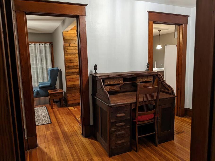Large Bakery Apartment - Central Downtown Location Fredonia Extérieur photo